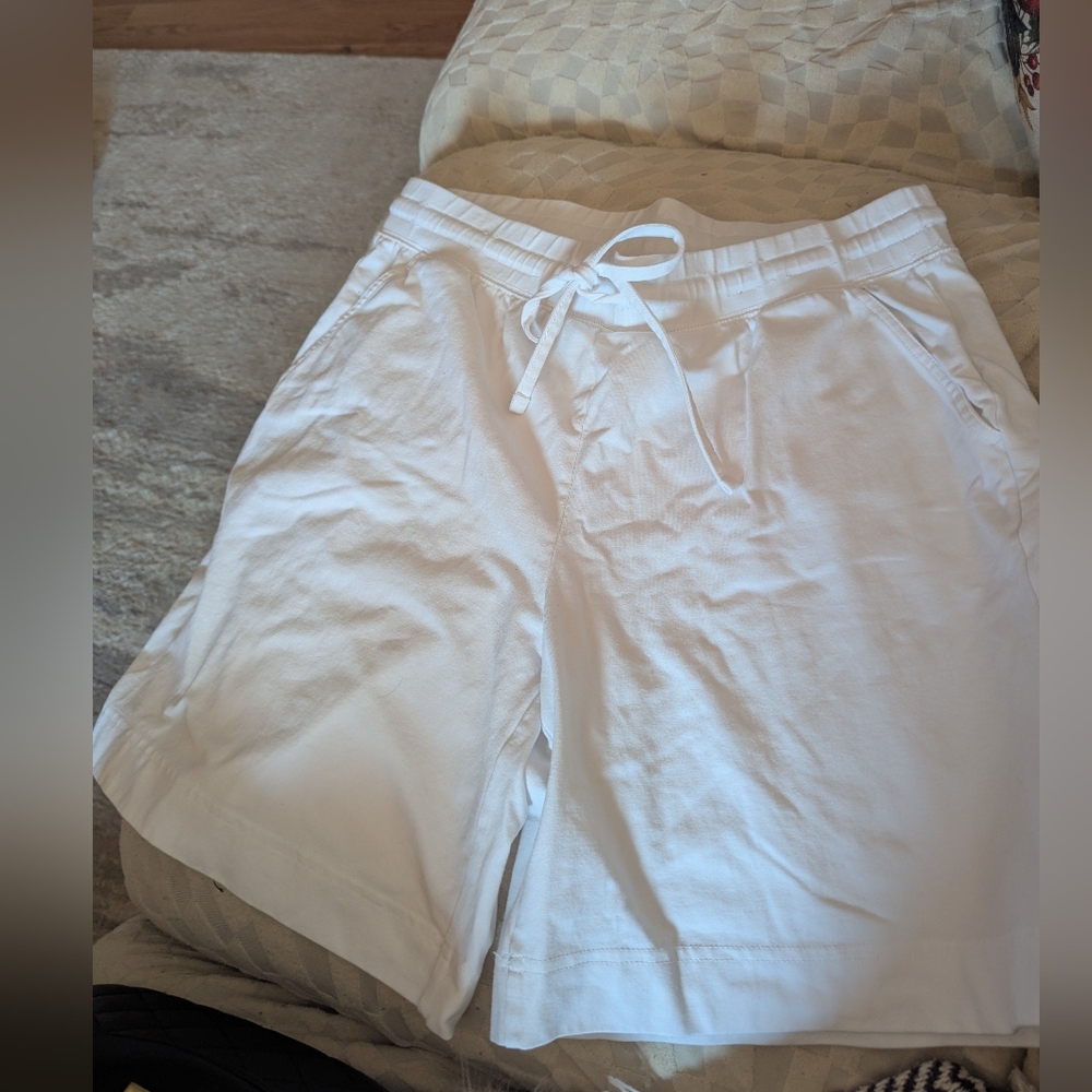 Style & Co. Women's White Bermudas